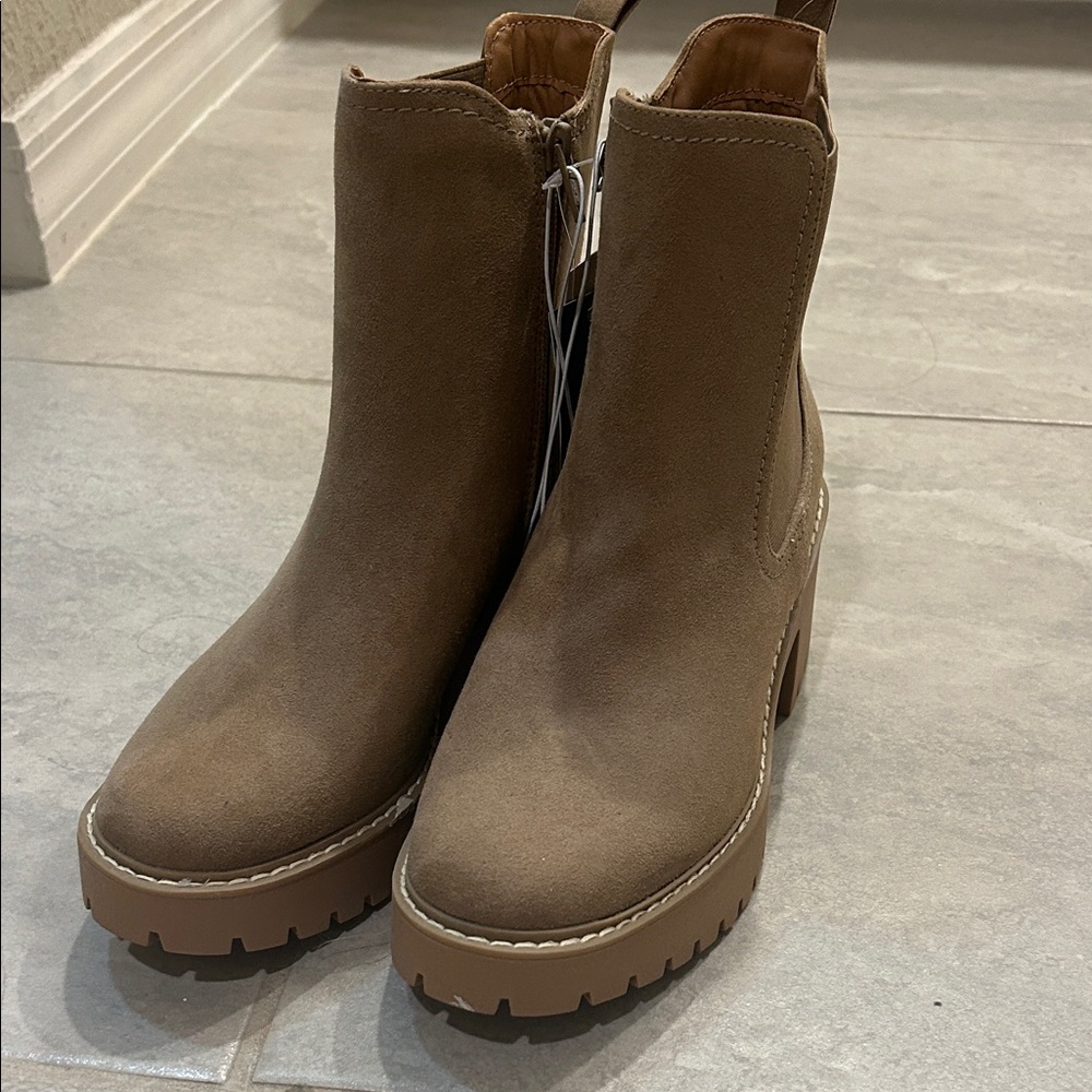 Universal Thread Brown Ankle Booties